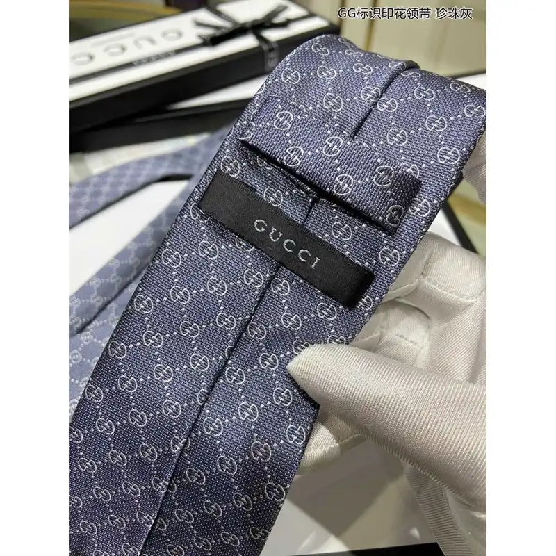 Hot TIES Tie 2210WH0237 0123