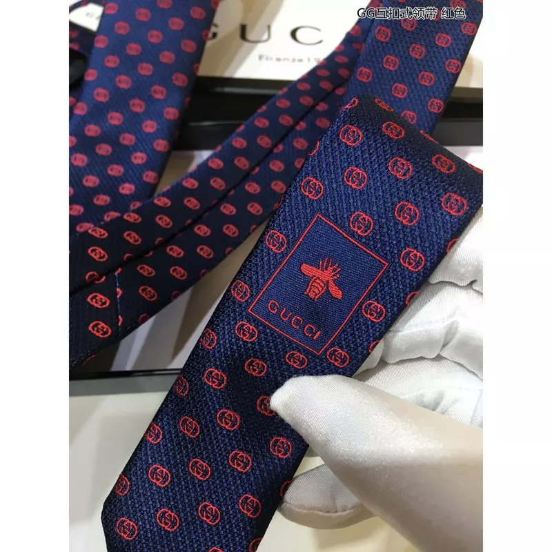 Hot TIES Tie 2210WH0217 0113