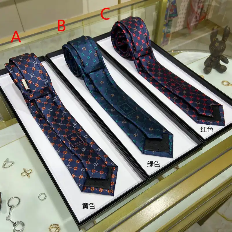 Hot TIES Tie 2109WH0044 0123