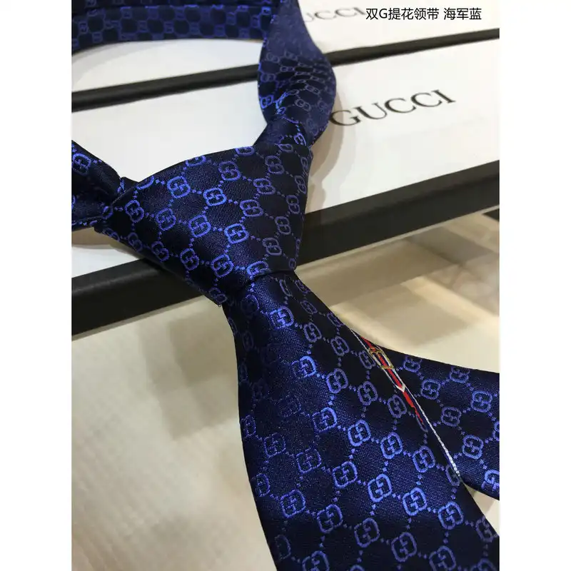 Hot TIES Tie 2109WH0063 0124